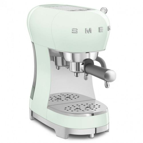 Кофеварки и кофемашины Smeg ECF02PGEU